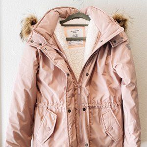 The A&F Ultimate Parka - Girls Pink Puffer Jacket - Size 13/14 Abercrombie Kids